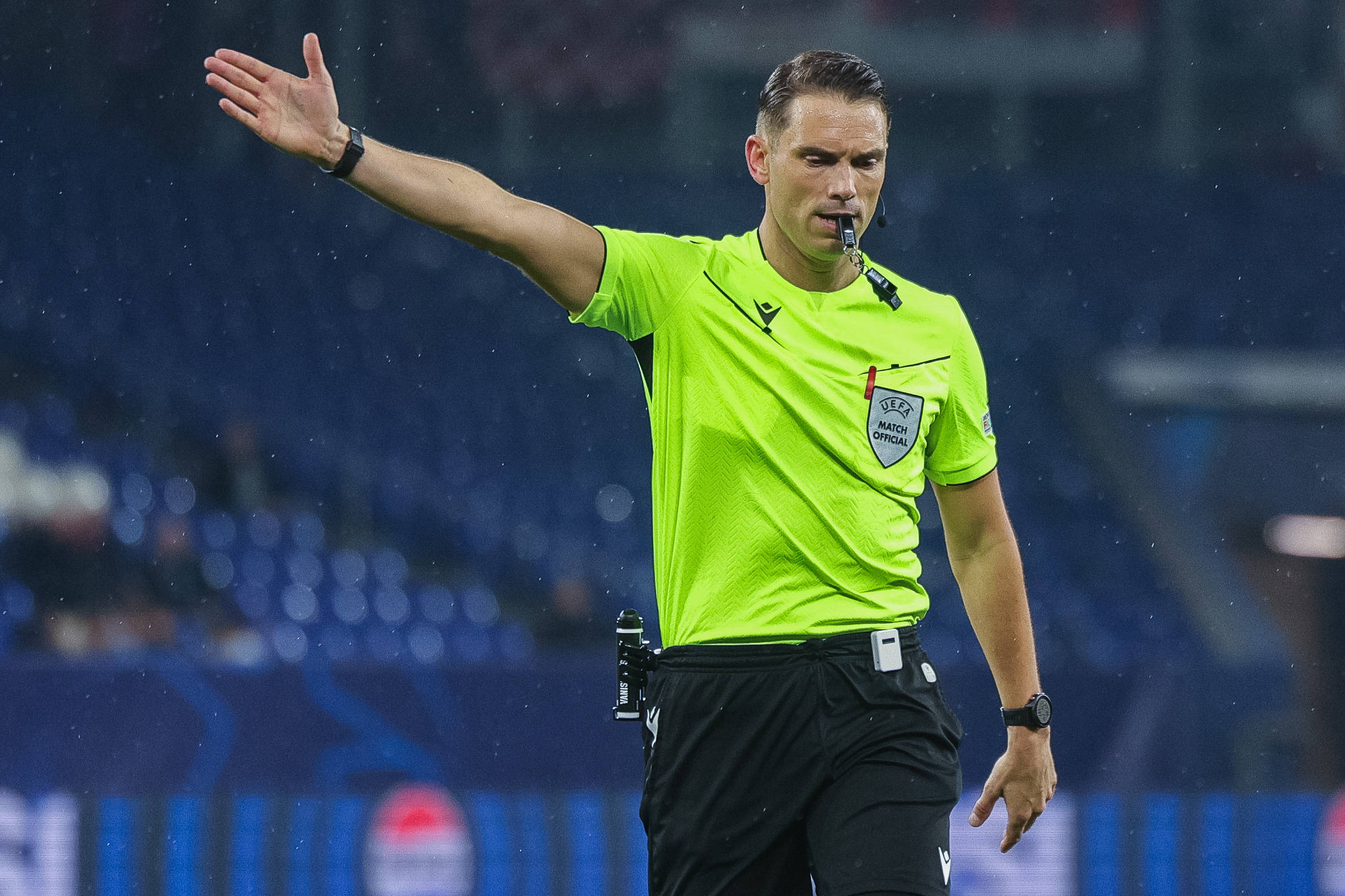 在线娱乐-包含加时末段密尔沃基雄鹿再遭质疑——欧超杯节点到来；目标明确；球队文化再被提及的词条