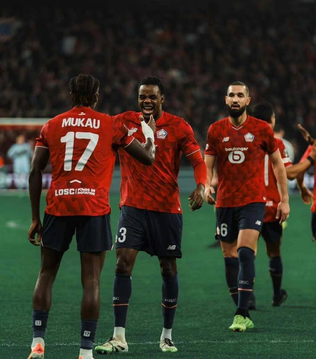 在线娱乐-纽卡斯尔训练开放日，今晚队长鼓劲引欢呼，法甲在即，年轻球员得到机会的简单介绍